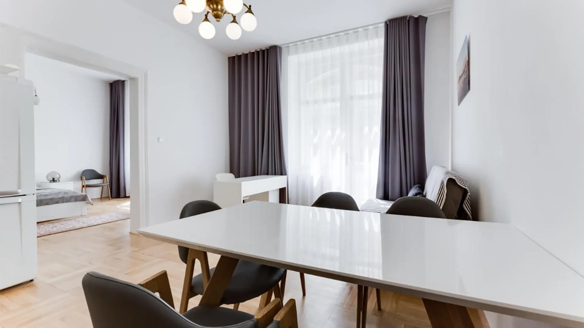 Historic Center - Stylish Family Apartment With Balcony Next To River 프라하 0*,